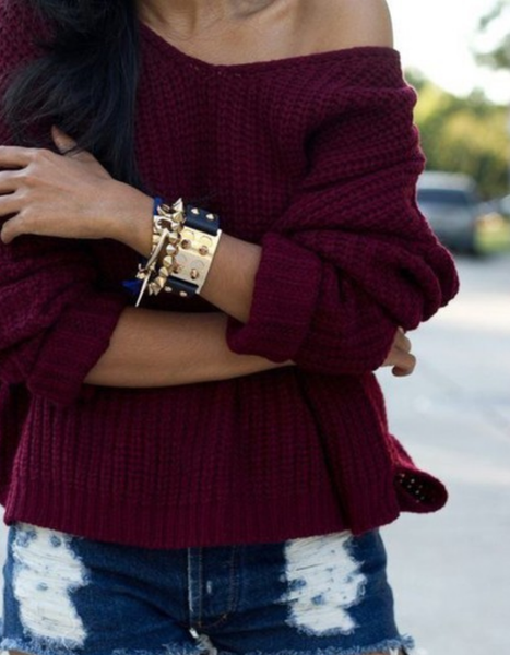 LONG-SLEEVED KNIT SWEATER