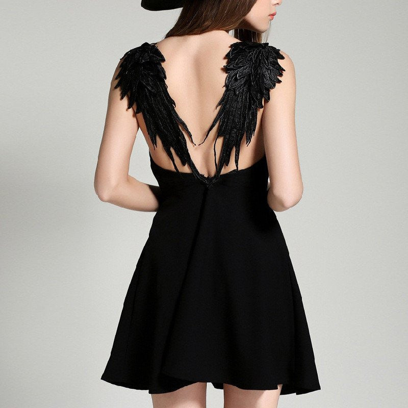 SOLID COLOR HARNESSES WINGS BACKLESS DRESS